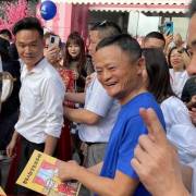 Jack Ma ghé thăm trụ sở Alibaba sau nghi vấn bị cấm xuất cảnh