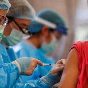 Thái Lan bắt đầu tiêm vắc xin Covid-19 cho người nước ngoài