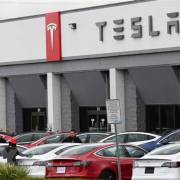 Đơn đặt hàng của Tesla tại Trung Quốc giảm 50% trong tháng 5