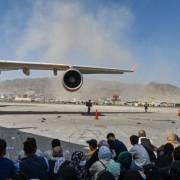 Các hãng bay hủy chuyến, điều hướng ra khỏi không phận Afghanistan