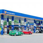 Petrolimex giảm giá xăng dầu cho 23 tỉnh thành đang thực hiện Chỉ thị 16