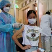 Campuchia tiêm vắc xin Covid-19 cho trẻ em vượt chỉ tiêu 100%