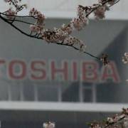 Toshiba chuẩn bị chia ba?