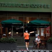 Starbucks bị ‘bóc phốt’ bán hàng ‘hết đát’ ở Trung Quốc
