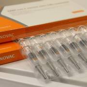 Singapore buộc người tiêm vắc xin Trung Quốc phải tiêm mũi tăng cường