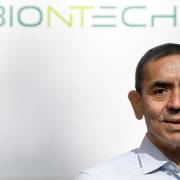 CEO BioNTech: Thế giới phải sống chung với Covid-19 trong 10 năm tới