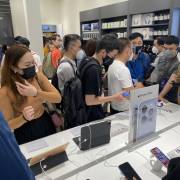 Vì sao iPhone 14 ở Việt Nam bán trễ hơn Singapore, Thái Lan?