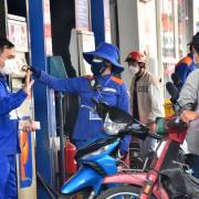 Tăng chi phí đưa xăng dầu từ nước ngoài về Việt Nam