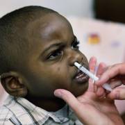 Săn tìm vắc xin Covid-19 dạng xịt mũi