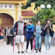 Trung Quốc chưa mở tour, hàng không và du lịch hụt hẫng