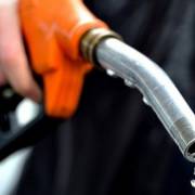 Bộ Công Thương đề xuất điều chỉnh giá xăng dầu vào thứ năm hàng tuần