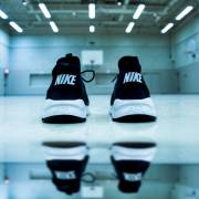 Nike ‘quay xe’, xa dần chiến lược D2C
