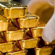Giá vàng thế giới tăng vọt, vượt ngưỡng 2.000 USD/ounce