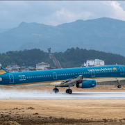 Vì sao Vietnam Airlines lãi đột biến?
