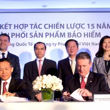 Prudential Việt Nam và VIB ký thỏa thuận đối tác chiến lược
