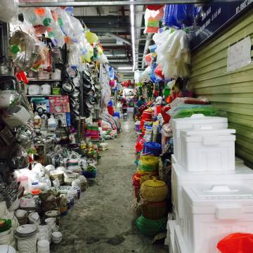 Cuối năm, đi mua đồ trả góp ở chợ nhỏ Sài Gòn