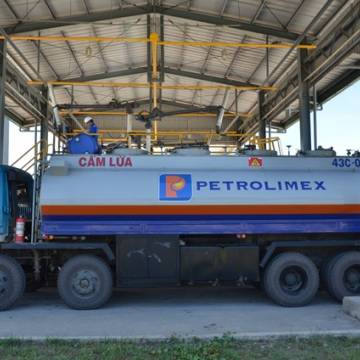 Petrolimex ngừng bán xăng RON 92 trên toàn quốc từ năm 2018