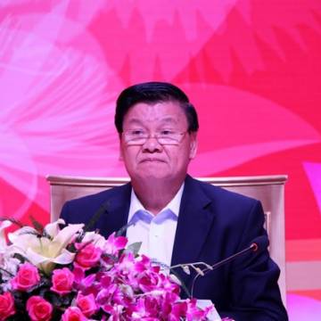 Thủ tướng Lào lần đầu tiên đối thoại với doanh nghiệp Việt Nam