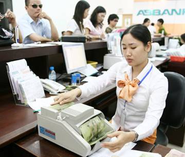 Fitch: Năm 2017, các ngân hàng Việt Nam sẽ dần cải thiện