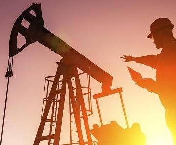 Giới thương gia dự đoán giá dầu thô sẽ giảm