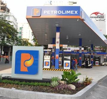 Petrolimex giảm lợi nhuận dù giá xăng tăng cao