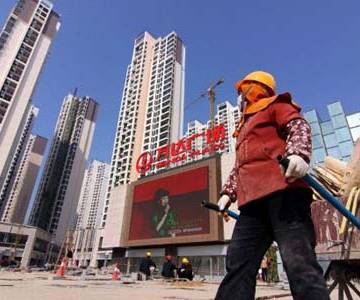 Tăng trưởng kinh tế Trung Quốc dự kiến thấp nhất trong 26 năm