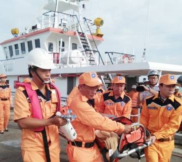 Cứu thành công một thuyền viên Trung Quốc bị đột quỵ trên biển