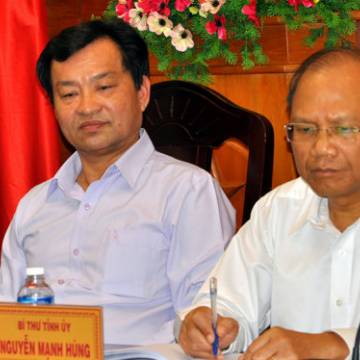 Tỉnh ủy Bình Thuận đề nghị xem xét vụ ‘nhận chìm vật chất’