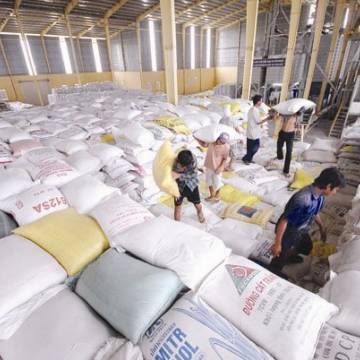 Xuất khẩu gạo 4 tháng đầu năm giảm cả về lượng, giá và kim ngạch