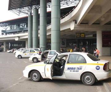 Yêu cầu các cảng hàng không bỏ quy định riêng về niên hạn taxi