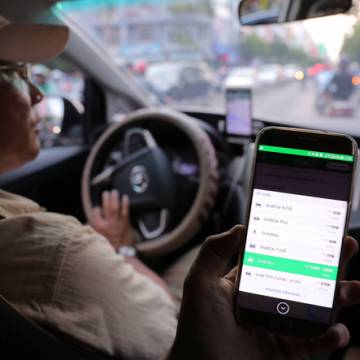 Vụ Grab thâu tóm Uber: vi phạm luật cạnh tranh tại Việt Nam