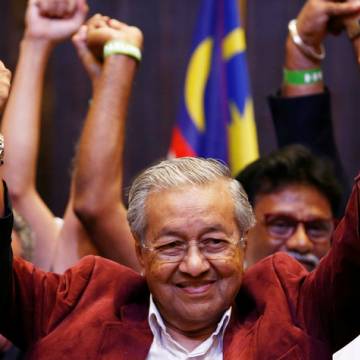 Bầu cử Malaysia: Cựu thủ tướng 92 tuổi giành chiến thắng lịch sử