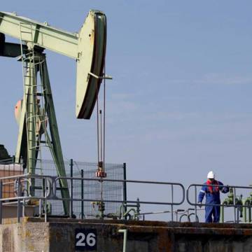 Giá dầu thế giới đang giảm nhanh