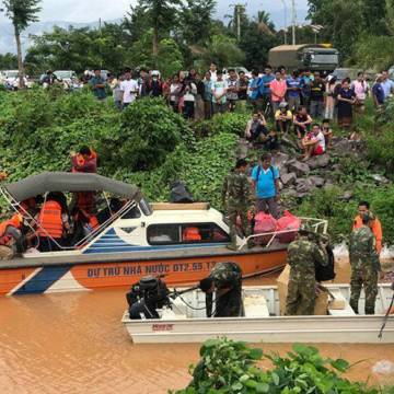Vỡ đập thủy điện ở Lào, hàng trăm người mất tích