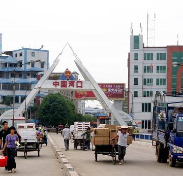 Việt Nam nhập siêu gần 22 tỷ USD từ Trung Quốc trong 11 tháng