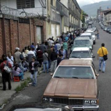 Nghịch lý ‘vương quốc dầu lửa’ Venezuela giờ thiếu cả xăng