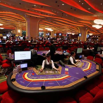 Phú Quốc sẽ thí điểm cho người Việt vào casino