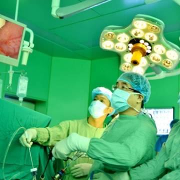 Bệnh viện Đại học Y Dược TP.HCM: Huấn luyện phẫu thuật nội soi đạt đẳng cấp châu Á