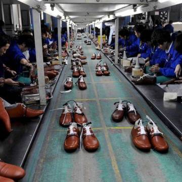 Việt Nam đứng thứ hai thế giới về xuất khẩu giày dép