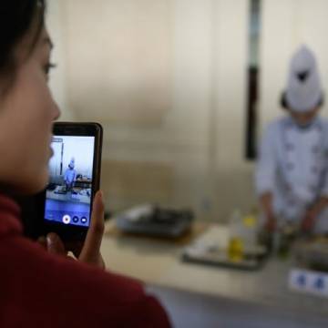 Dưới thời Kim Jong-un người Triều Tiên đã có thể mua đồ ăn bằng smartphone