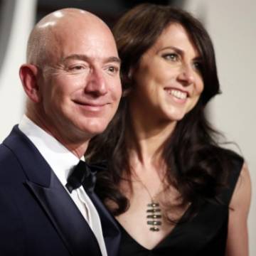 Vợ ông chủ Amazon sẽ nhận 35,6 tỷ USD sau ly hôn