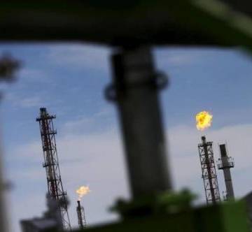 Giá dầu châu Á tiếp tục đà giảm