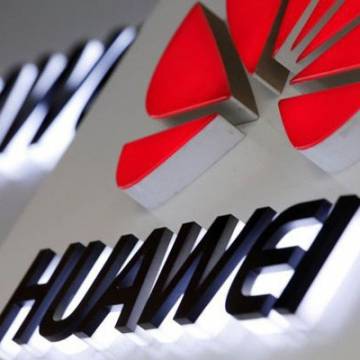 Ông Trump ký sắc lệnh nhằm ‘cấm cửa’ Huawei tại Mỹ