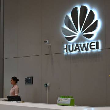 Huawei yêu cầu nhân viên có quốc tịch Mỹ rời trụ sở ở Thâm Quyến