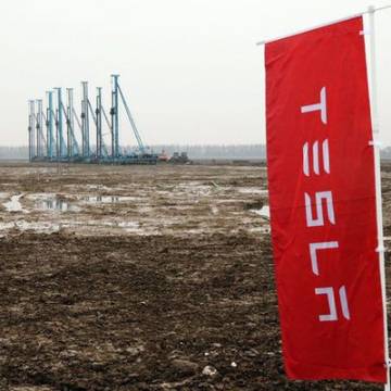 Tesla nhất trí đóng hơn 300 triệu USD tiền thuế đất ở Trung Quốc