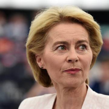 Nữ Bộ trưởng Quốc phòng Đức được bầu làm Chủ tịch Ủy ban châu Âu
