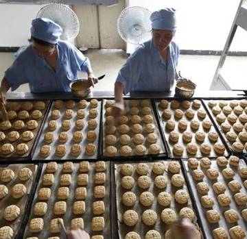 Trung Quốc sản xuất loại bánh Trung Thu mới từ thịt nhân tạo
