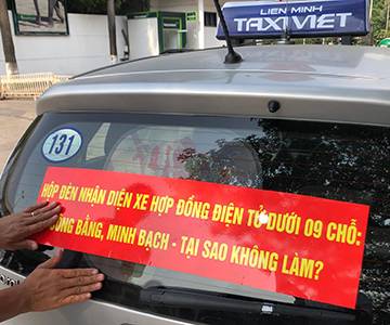 Bộ Giao thông Vận tải lại muốn ‘gắn mào’ cho taxi công nghệ