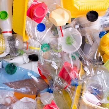 Nhựa tái chế bằng kỹ thuật hơi nước mới giúp loại bỏ mùi