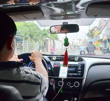 Taxi công nghệ vẫn hoạt động bình thường sau khi ngừng thí điểm